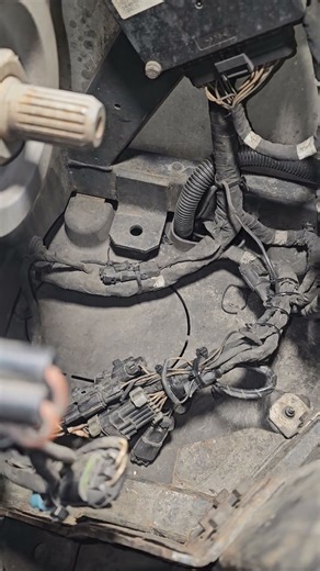 REEFER unit with wiring issues