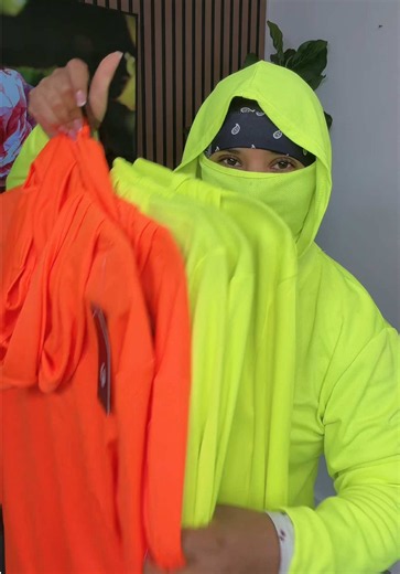Hoodies de Alta visibilidad con mascarilla facial #hoodies #shirt #facemask #tiktokshopstockup #tiktokshopblackfridaysale