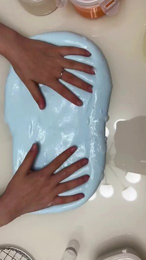 Blue Gelatinous Slime Manipulation Tutorial
