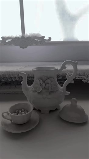 Discovering the Charm of Cute Teacups and Teapots