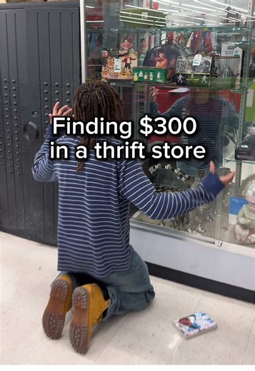 Munsters Lunchbox at the thrift store #thriftfinds #vegas #cactuscoinmachine #archive #reselling