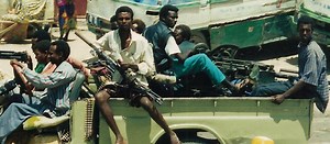 #Afrique Guerre civile somalienne (1990)(Somalie) La guerre civile somalienne a commencé, selon les sources, au mois d'avril 1978 avec l'éclatement de violences tribales contre le président Siad Barre, ou le 26 janvier 1991 avec la chute de ce dernier et l'effondrement de l'État somalien. Ce dernier ne s'est jamais relevé et la guerre civile est toujours en cours aujourd'hui. Vers la guerre civile Dès les années qui suivirent l'indépendance, la Somalie est déchirée par le tribalisme. Chaque trib