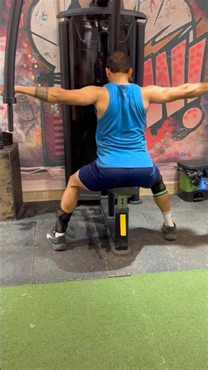 Shoulder exercise#shoulder#shoulderworkout#shorts#shoulderday#shoulderpain#gymshorts#gymlife#shorts