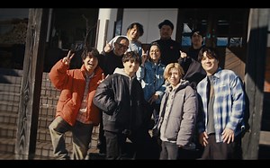 Official髭男dism、楽曲について語るインタビューも撮影された「Sanitizer」メイキング映像公開