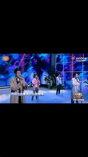 Wang Yibo, with his pink hair and heartwarming songs, has a unique style of self-introduction #everyonehighlightsfollowers #everyonehighlights #wangyibo王一博หวังอี้ป๋ #fbreelsvideo #everyonefollowers #WangYibo王一博 #explorepage #exploremore #everyoneactive #WangYibo | Wang Yibo #85