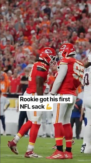 First NFL sack deserves a celebration 😤