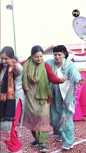 pahari songs himachali #dance #pahadifolkmusic #folkart #love #dogrifolksong #folkdance