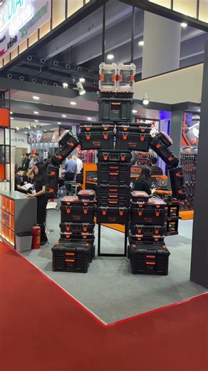 Πρώτη μέρα στη μεγαλύτερη έκθεση εργαλείων του κόσμου!!! @Cantonfaironline