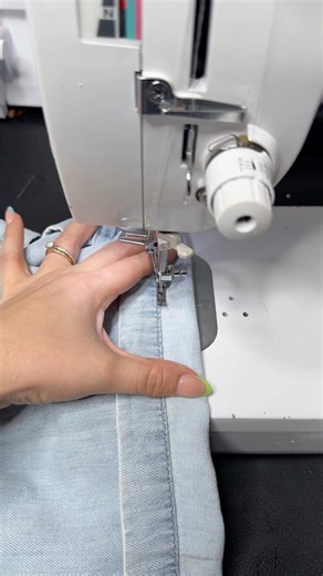 How to Make a Temporary Hem on Pants #sewing #diy #hem