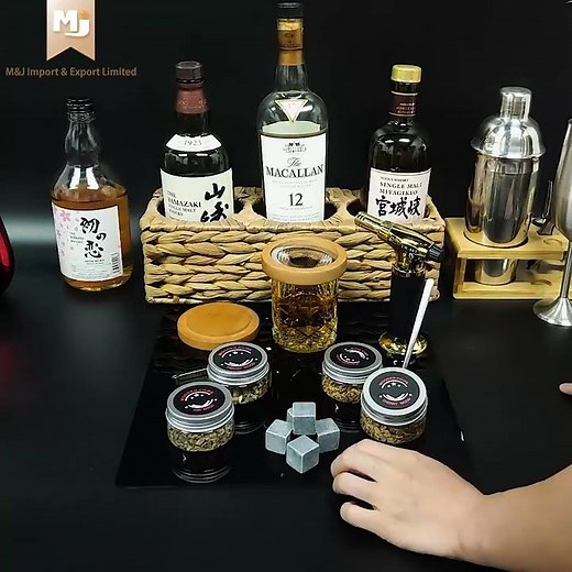 How to use Whiskey Smoking Cocktail Smoker Gift Set Kit with Torch ?
