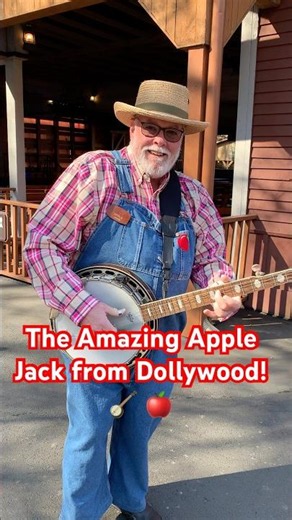 Apple Jack, the amazing banjo player at Dollywood! #performer #banjo #dollywood