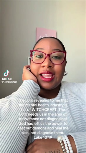 This is a very long video and I doubt anyone will stay to listen but as someone graduating next year to become a therapist this video she shared was very disheartening and I’m so sorry to any of her clients! I am very passionate about therapy and social work (which is why the video is 8 min long lol) #fyp #therapy #therapist #socialworkersoftiktok #blacktherapistoftiktok