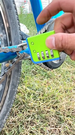 Simple Bicycle Anti-Theft Hack You Need to Know! 💡 #lifehack
