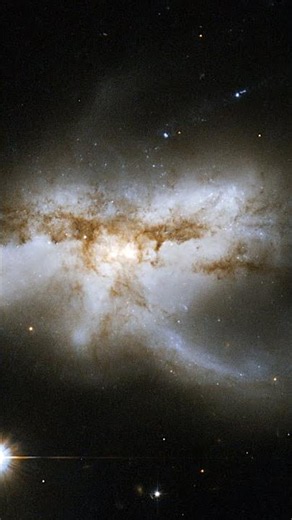 THE BUTTERFLY GALAXY 400 MILLION LIGHT-YEARS FROM EARTH #shorts