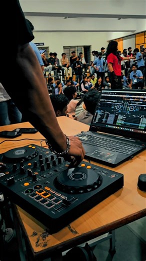 iClick MSRIT on Instagram: "Step in. Steal the spotlight.🔥 Shot by :@vinay_bammanwadi_ @shrajan_prabhu @shreyas.s1 Edited by:@vinay_bammanwadi_ #tnt"