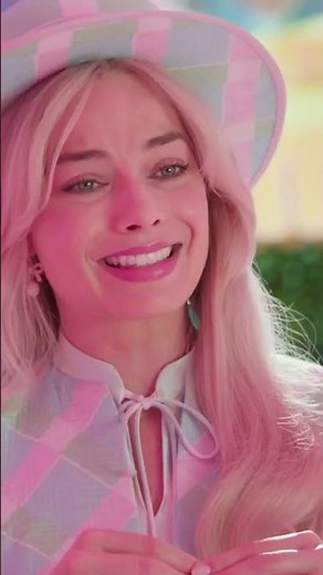 Margot Robbie & Emma Mackey were amazed seeing the Barbie set for the first time