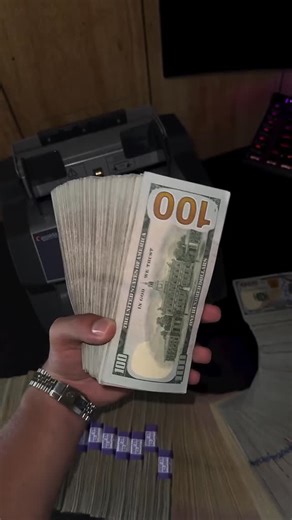 StackVision on Instagram: "Would you pick 💵 or freedom? 👀 #StackVision” • #stackvision #moneyreels #cashflow #luxurylifestyle #moneytalks #reelviral #foryou"