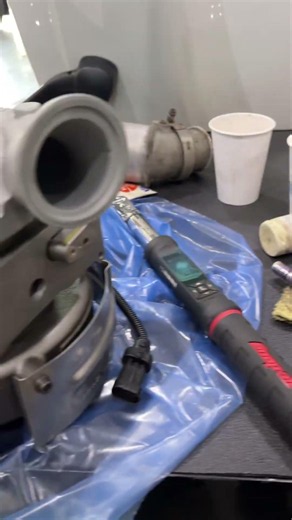 Turbocharger replacement on an International truck with a Cummins engine