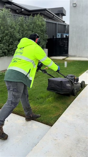 Transform Your Backyard with Effective Lawn Mowing