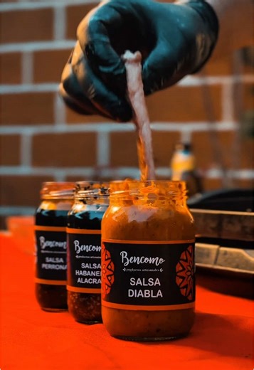 “Calidad que se une para llevar tu mesa a otro nivel”. Para la receta de hoy solo necesitas arrachera premium de @tilapia_express_ y mantequilla ghee con ajo y albahaca de @bencomo.mx Descubre esta colaboración y vive la experiencia. #TilapiaExpress #Bencomo #CalidadQueSeNota #SaborPremium #Colaboración