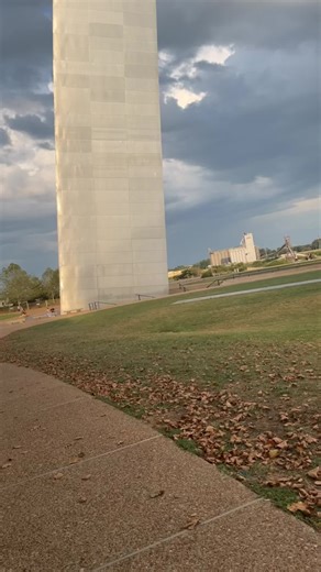 St. Louis arch was so beautiful up close! #learnontiktok #tiktoklearningcampaign #arch #fyp