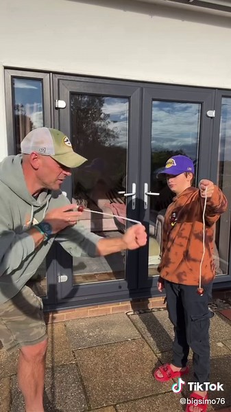 Old Skool Conker Gameplay with Father and Son