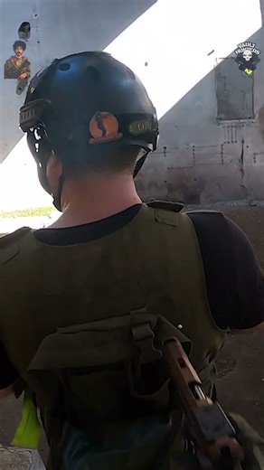 Bloody Medic Funny Moments 💉 | Helping Teammates… Kinda #airsoft #airsoftcqb #fakegun #warzone