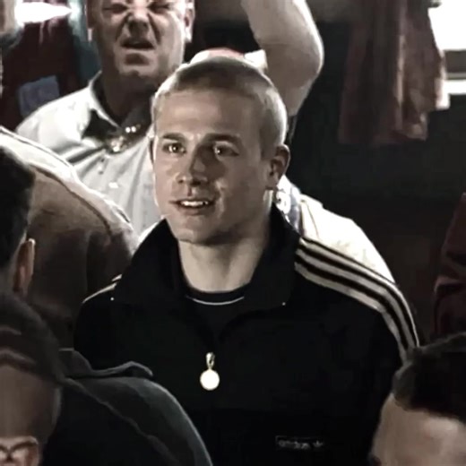 Charlie Hunnam as Pete Dunham in Green Street Hooligans