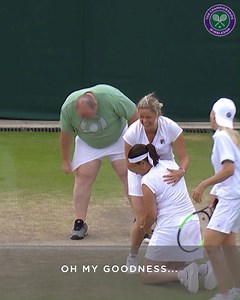 We've missed plenty of things during 2020, but few more than our fans... As we look ahead at 2021, take a look back at some of our favourite crowd interactions at Wimbledon 🤗 | Wimbledon