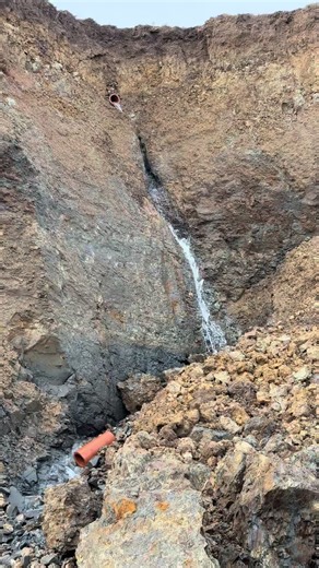 The beach sweeper (@thebeachsweeper)’s videos with original sound - The beach sweeper