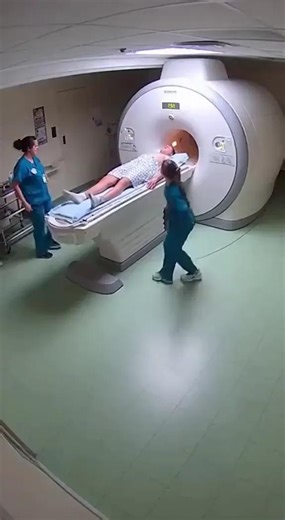 When the MRI room turns into a nightmare... this CCTV footage is straight up terrifying. Watch 'til the end.😱😱😳 | Happy America