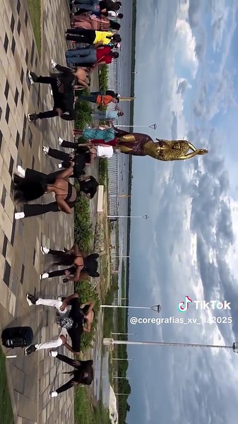 Learn Brazilian Dance Choreography with Royal Family