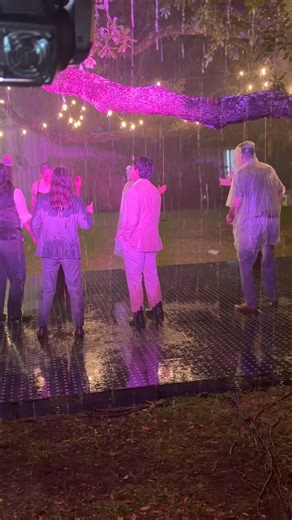 Se nos mojó la pista led