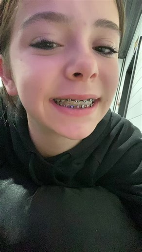 gracyn😐 (@gracyn674167)’s videos with original sound - Venn - VMedia