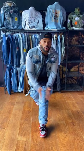 ABCD _ TUTORIAL @daddyyankee ft. @alexzurdomusic Coreografía: @am_fitness_bolivia . #AMFitnessBolivia🇧🇴 #Tropical_Dance #AcondicionamientoFisico #TalleresAMFitness #Reto30Días #TalleresConMusicaCrisitiana #ExpandiendoElReinoDeDiosALasNaciones #AMFitnessParaLasNaciones #I_AM #EstiloNivelDios #ModaUrbana #EscuadronMaestrosMiPasion #MasQueVencedores #JehovaDeLosEjercitos #HijoDeDios #AñoDeRestitución #AñoDeCosecha #MiRecompensaVienePronto | Angello Montoya AM