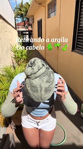 Argila no cabelo: benefícios e como usar para cabelos longos