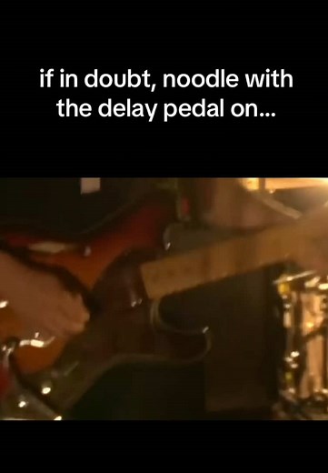 Mastering Guitar Riffs with Delay Pedals