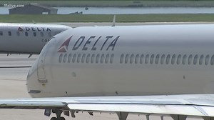 Delta Air Lines requiring all employees to wear masks, makes them available to passengers