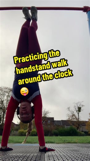Practicing the handstand walk around the clock 😜 #handstands #handstandwalk #handstandpractice #handstandtips #walkhandstand