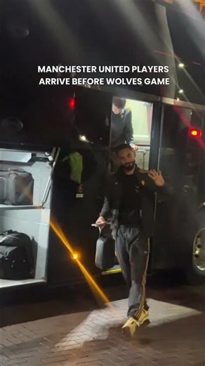 Red Devils Arrive! Manchester United Enter Wolves Stadium 😍⚽