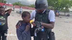 675K views · 7.3K reactions | Alors que plus de 58 500 000 USD ont été décaissés, dans le fond PetroCaribe, pour « la lutte contre la corruption en Haïti », ces enfants meurent de faim et dorment à la belle étoile en face du PARLEMENT haïtien, à Port au Prince. | Ted’Actu | Facebook