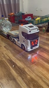 72K views · 1.8K reactions | RC Trailer Truck In Action | RC World | Facebook