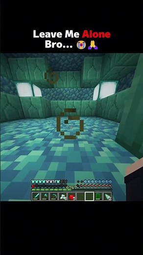 Bro Keeps Spawning Wherever I Am 💀 #minecraft #spooky #shorts