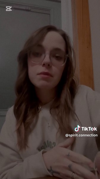 What is a spirit guide? #psychic #tarot #mediumship #medium #readings #spiritguides #spirituality