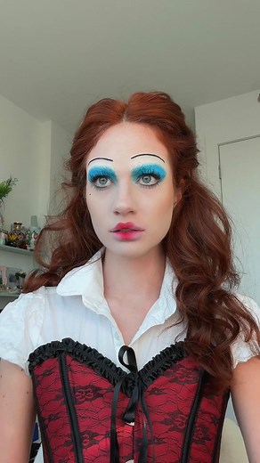 Kennedy Walsh | the red queen from alice in wonderland 🌹 | Instagram