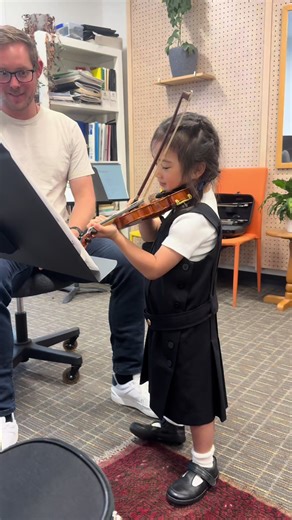 Learn Violin with Vamoosh: A Beginner's Guide