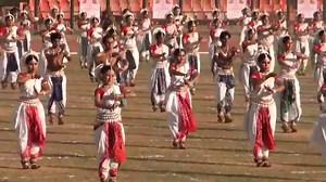 OMG! These 555 Odissi Dancers have made a Guiness World Record of performing the complete five-phase repertoire of classical #Odissi for 28 minutes! Department of Culture & to all the dancers, Take A Bow from team Odisha Global! Lets Share this Historical Moment with Pride! | Odisha Global
