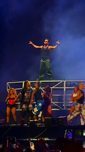 Encerramos a edição de 30 anos do @planetaatlantida nessa energia❤️‍🔥 Obrigado por todo carinho meus gaúchos 😍 5:00 da manhã e ninguém queria ir embora | Dennis DJ
