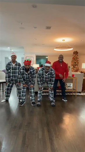 Merry Christmas from The Smiths 🎄 Migos - Emmitt Smith | Emmitt Smith