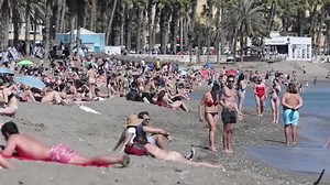 Tour giant TUI expects bright summer